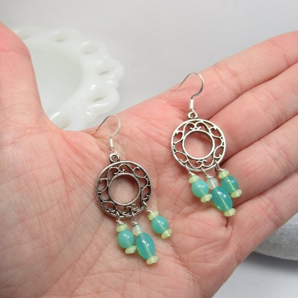 Uranium Glass bead dangle earrings - Picture 6 of 12